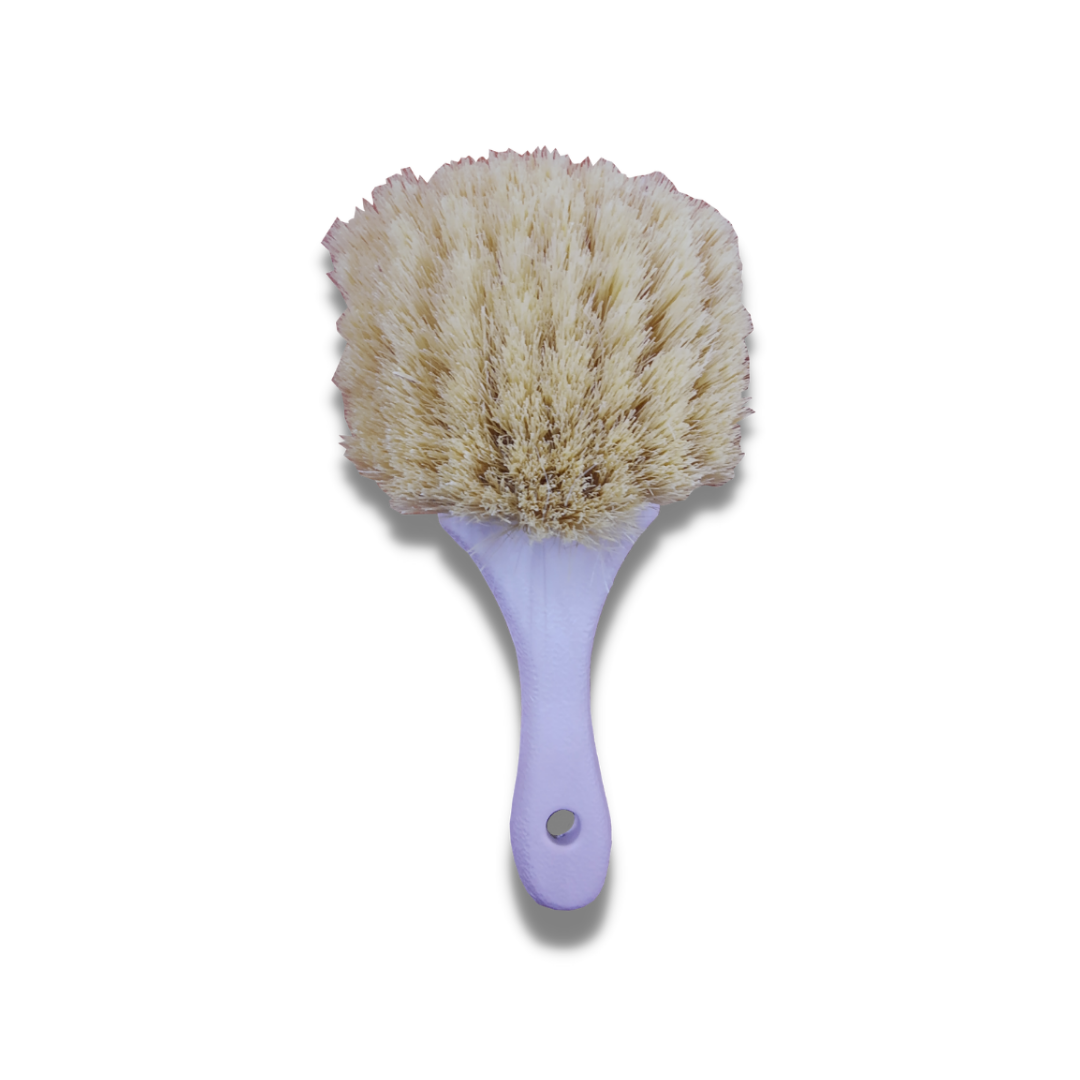 PLASTIC BRUSH WITH NATURAL BRISTLES FOR WASHING LEATHER
